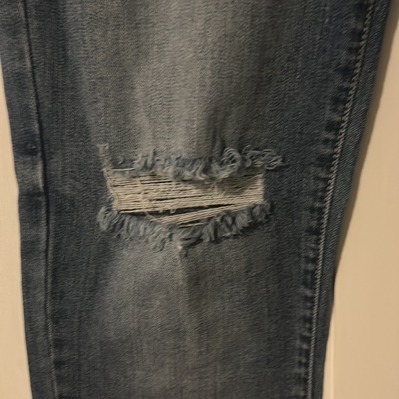 KanCan Distressed Midrise Skinny Jeans Size 31 - Picture 3 of 9